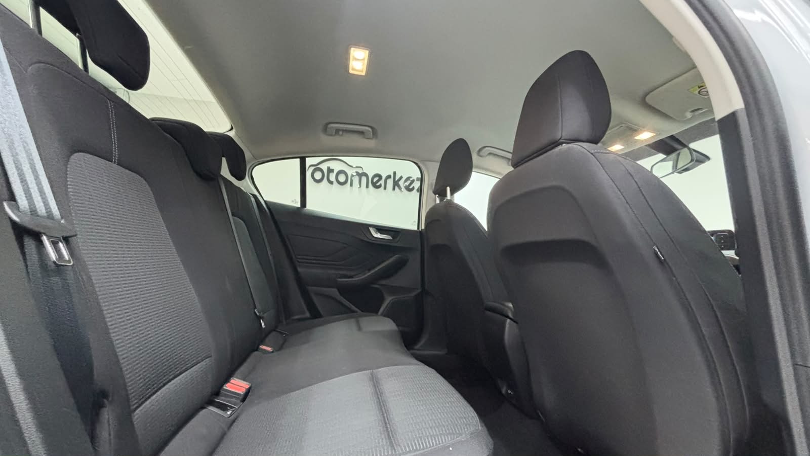 FORD FOCUS 13